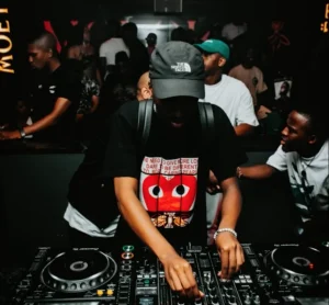 Stixx – iPhatha Phatha (ft. Babalwa M & Nvcho)